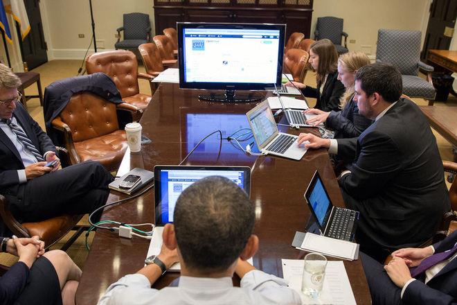 Tổng thống Obama, đồ công nghệ của Tổng thống Obama, Obama, Tổng thống Mỹ Barack Obama, Air Force One, The Beast, điện thoại BlackBerry